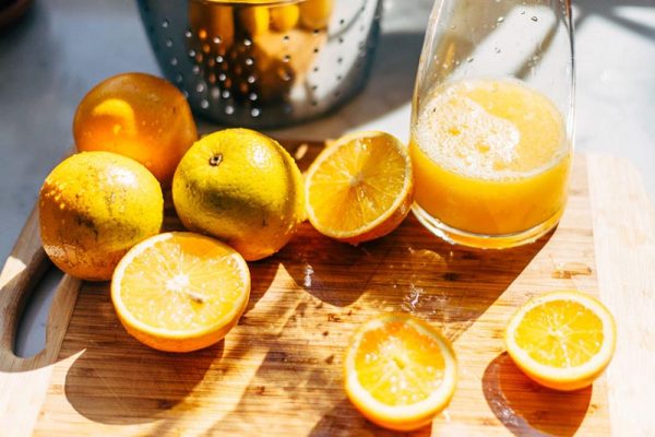 bi-tieu-duong-co-uong-duoc-nuoc-cam-khong